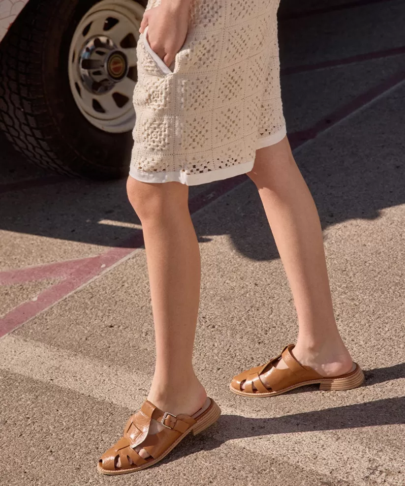 Sandals | Flats & Loafers | Dolce Vita HIPPIE FLATS TAN CRINKLE PATENT TANCRINKLEPATENT