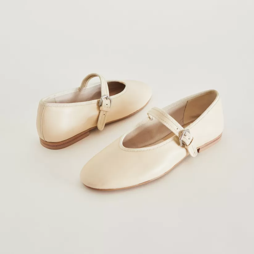 Mary Janes | Ballet Flats | Dolce Vita ROSLYN BALLET FLATS CREME LEATHER CREMELEATHER